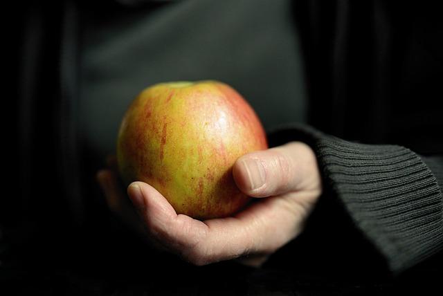 Jak odstranit samoopalovací krém z rukou: Efektivní metody