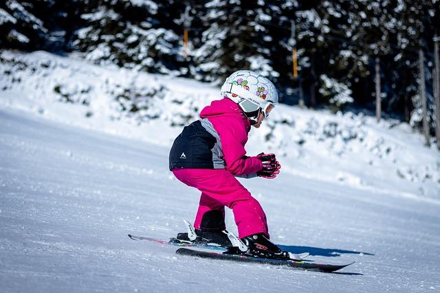 Jaký opalovací krém na lyže: Nejlepší produkty pro zimní sporty