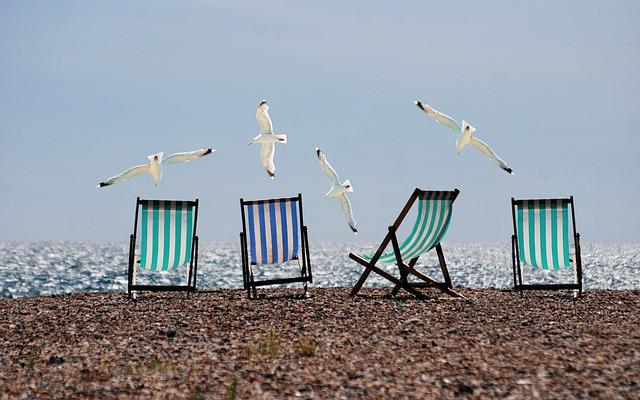 Polohovací lehátka: Maximální relaxace a ergonomie